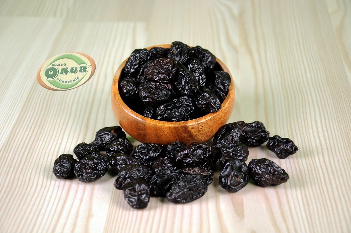 ERİK KURUSU ÇEKİRDEKLİ